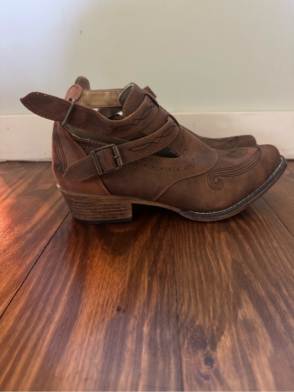 Roper Brown Leather Western Ankle Boots